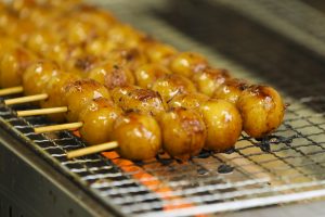 焼きだんご　1本100円